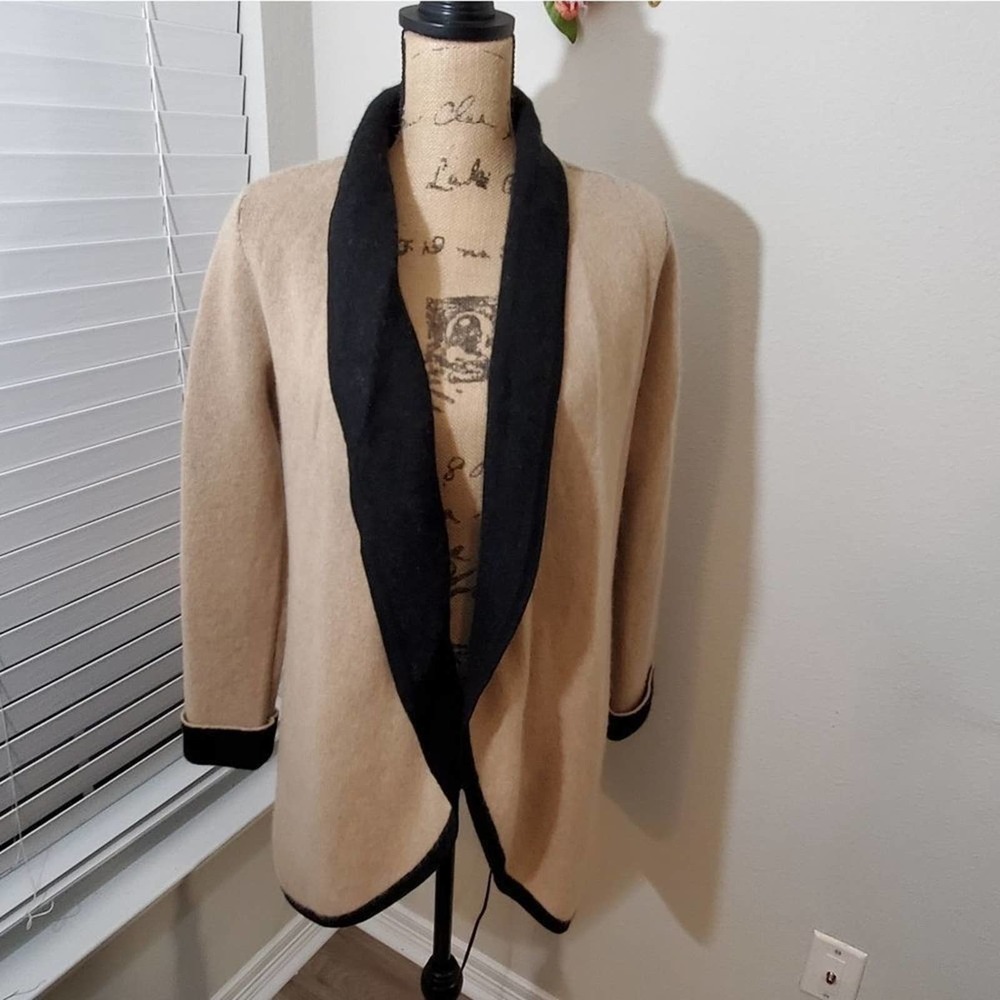 Magaschoni 100%‎ cashmere jacket Size small NEW!!!